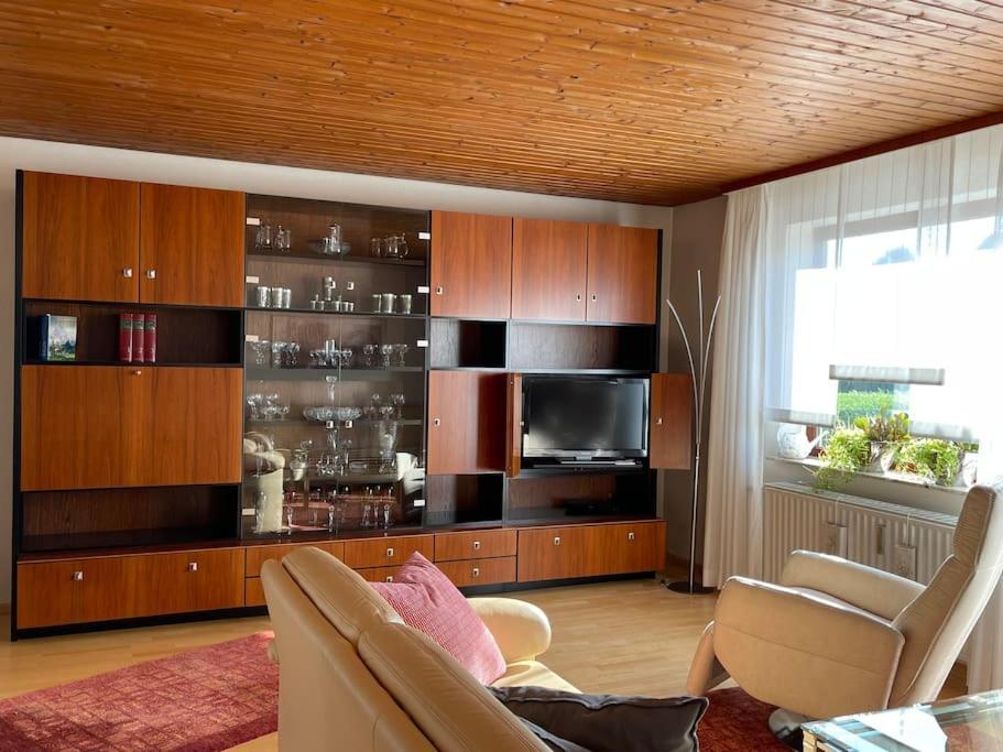 Ferienwohnung Leuchtbergblick Mit Terrasse Und Pkw Stellplatz Eschwege Exterior foto