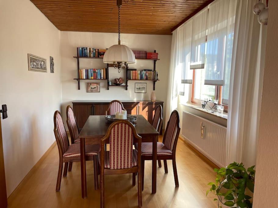 Ferienwohnung Leuchtbergblick Mit Terrasse Und Pkw Stellplatz Eschwege Exterior foto